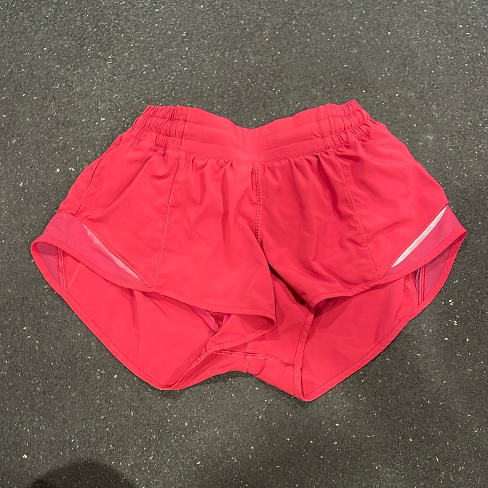 Lululemon hottie hot short low rise size 4 (dark pink) 2.5 inseam